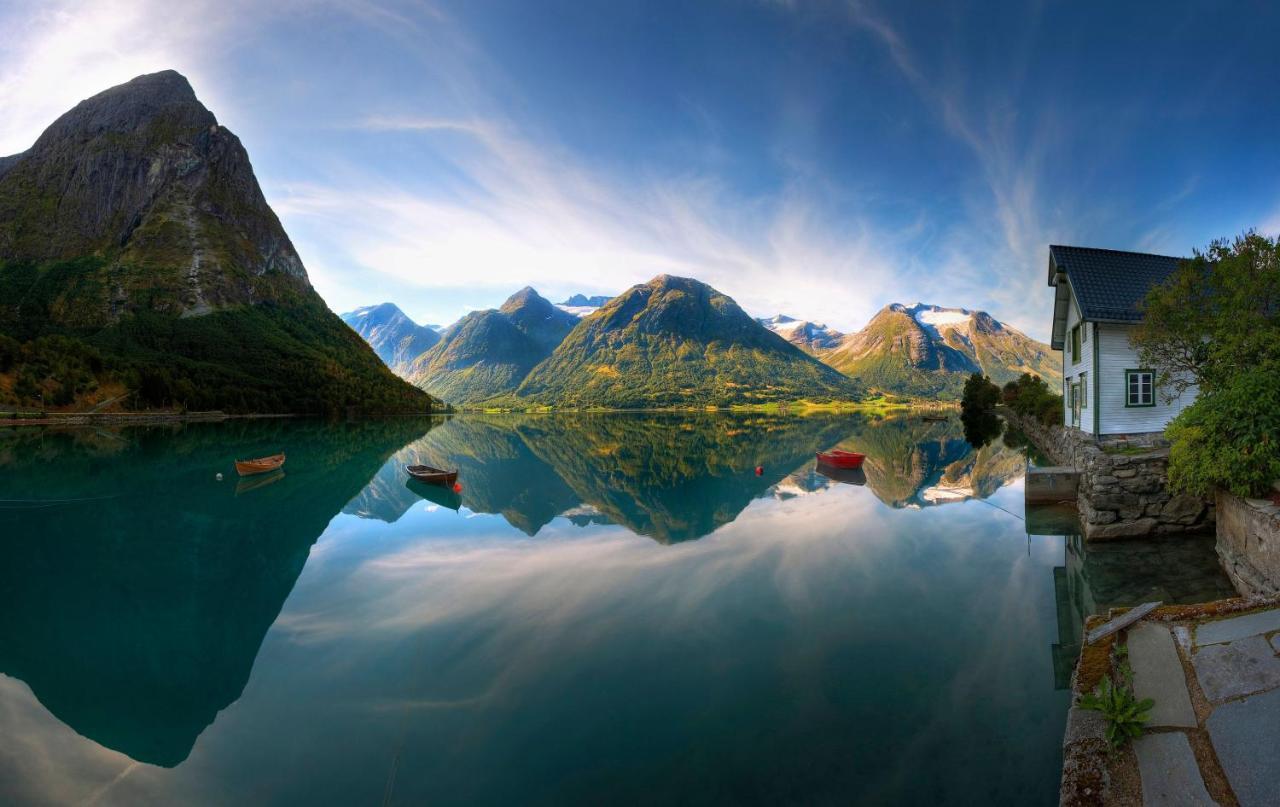 Hotel Loenfjord Loen Exteriör bild