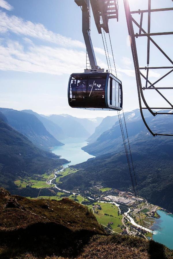 Hotel Loenfjord Loen Exteriör bild